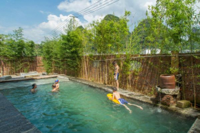 Гостиница Mountain Stream Hostel Yangshuo  Яншо
